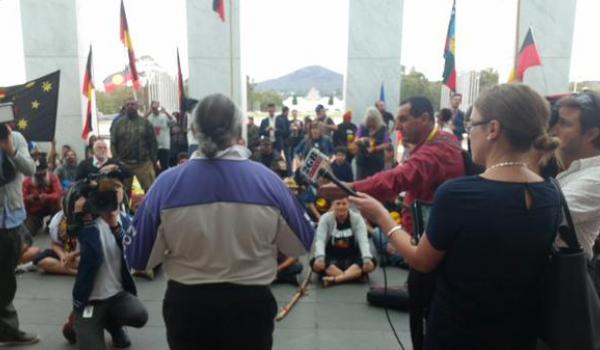 Euahlayi leader and SU leader Ghillar Michael Anderson makes a passionate speech in front of Parliament House - Sit-In